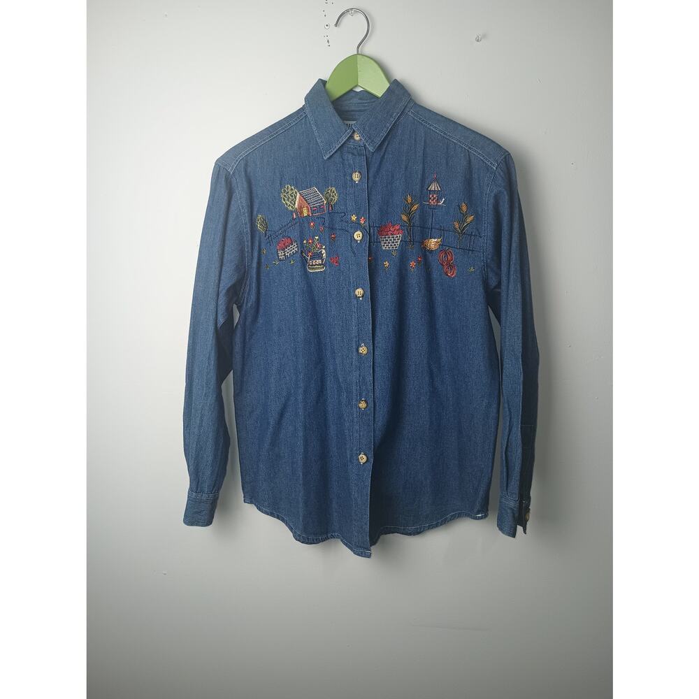 Women's Vintage Button Up Embroidered Homestead Chicken Chambray Top PS